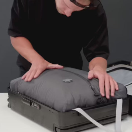 travel vacuum compression bag with external mini pump